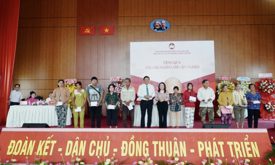 Rộn r&agrave;ng Ng&agrave;y hội Đại đo&agrave;n kết to&agrave;n d&acirc;n tộc tại x&atilde; H&ograve;a Kh&aacute;nh