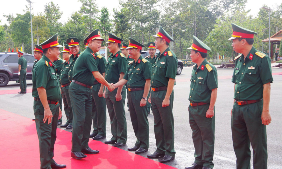 Bộ Quốc ph&ograve;ng kiểm tra c&ocirc;ng t&aacute;c chuẩn bị Giao lưu hữu nghị Quốc ph&ograve;ng bi&ecirc;n giới Việt Nam &ndash; Campuchia tại Sư đo&agrave;n 5