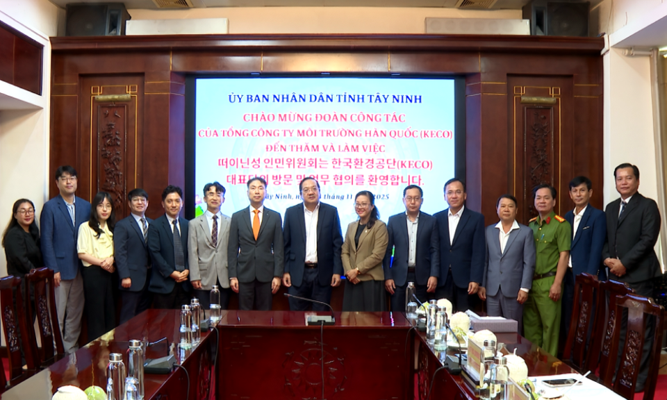 L&atilde;nh đạo UBND tỉnh T&acirc;y Ninh tiếp Đo&agrave;n c&ocirc;ng t&aacute;c Tổng C&ocirc;ng ty M&ocirc;i trường H&agrave;n Quốc