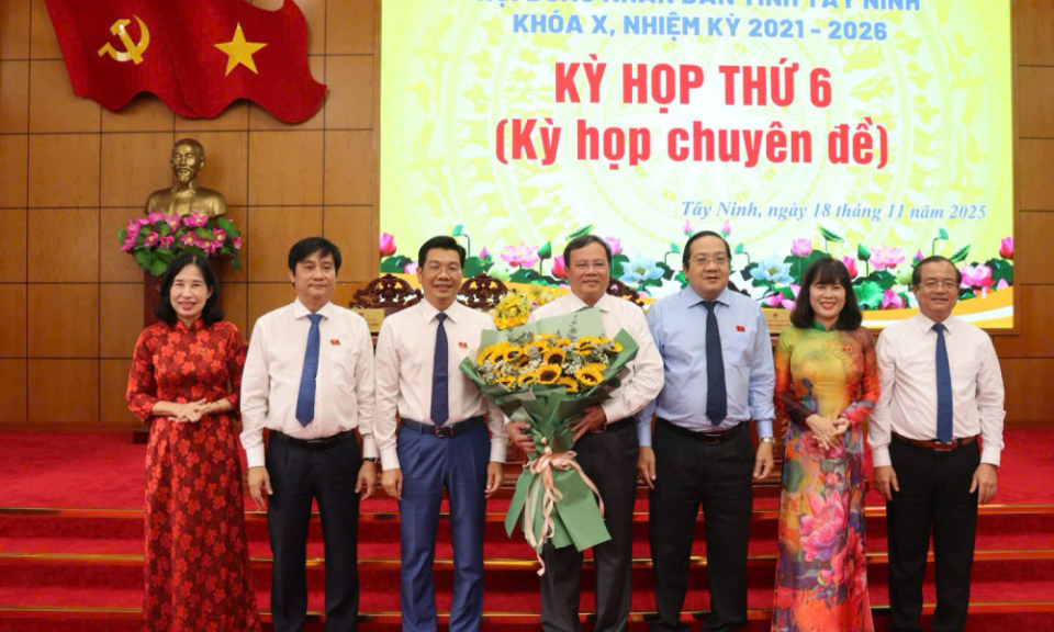 Ph&oacute; B&iacute; thư Tỉnh ủy L&ecirc; Văn Hẳn được bầu l&agrave;m Chủ tịch UBND tỉnh T&acirc;y Ninh