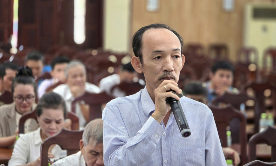 Cử tri x&atilde; T&acirc;n Ch&acirc;u kiến nghị sớm khắc phục một số điểm hư hỏng tr&ecirc;n đường L&ecirc; Duẩn