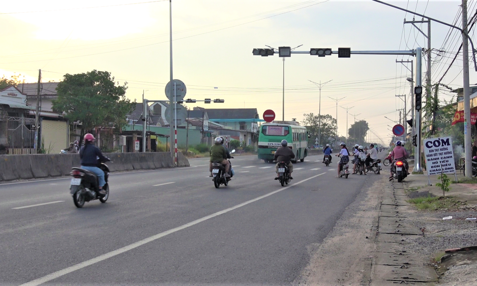 Đ&egrave;n t&iacute;n hiệu giao th&ocirc;ng gần 2 th&aacute;ng kh&ocirc;ng hoạt động