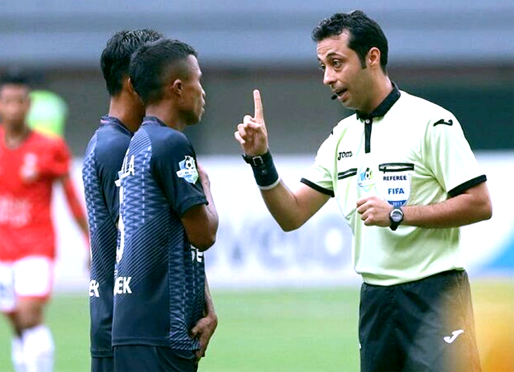 Trọng tài Mooud Bonyadifard sẽ bắt chính - Ảnh: AFC
