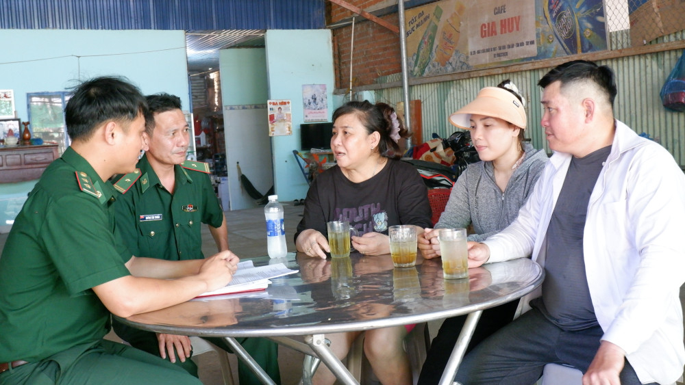 Công tác tuyên truyền chủ trương, đường lối của Đảng đến người dân được Đồn Biên phòng Cửa khẩu Quốc tế Xa Mát triển khai bằng nhiều hình thức