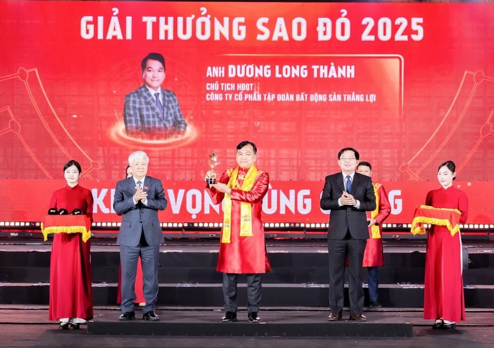Anh Dương Long Thành nhận giải thưởng Sao Đỏ 2025