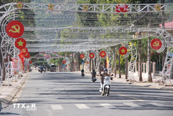 Huyện miền núi Khánh Sơn, Khánh Hòa, có 2 xã đạt nông thôn mới, góp phần phát triển kinh tế, xã hội, nâng cao đời sống người dân (Ảnh: Đặng Tuấn/TTXVN)