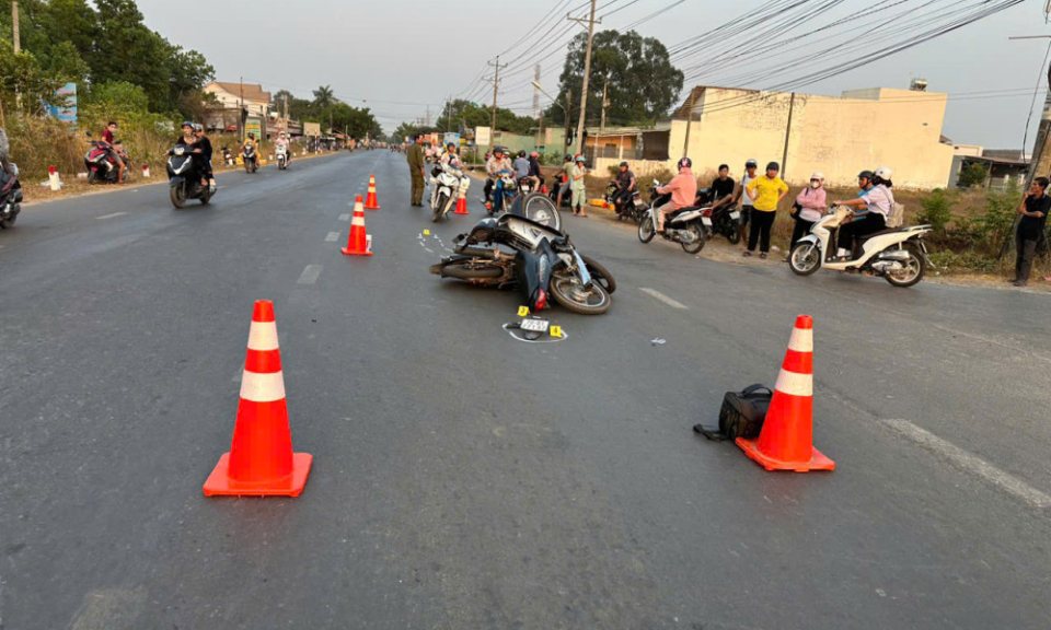 Ban An to&agrave;n giao th&ocirc;ng tỉnh: Thăm, tặng qu&agrave; c&aacute;c gia đ&igrave;nh nạn nh&acirc;n tử vong do tai nạn giao th&ocirc;ng