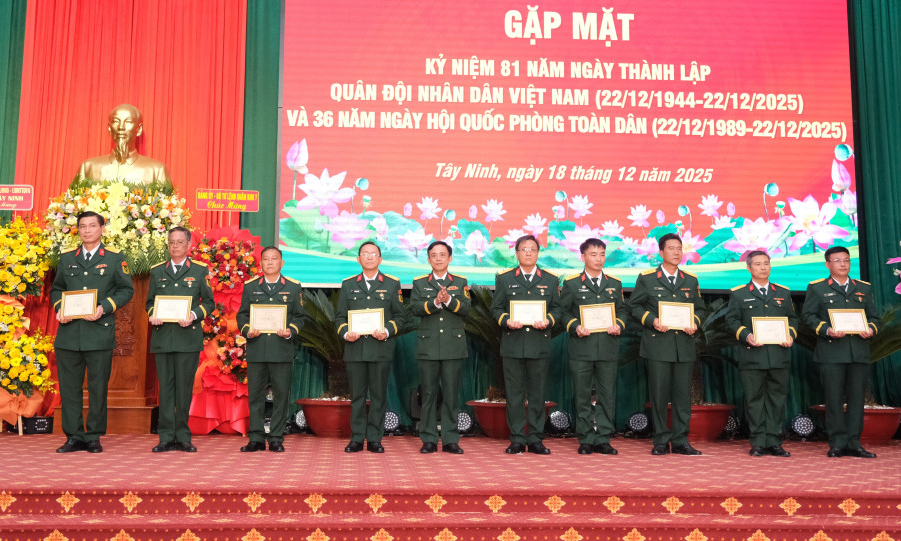 T&acirc;y Ninh: Gặp mặt kỷ niệm 81 năm Ng&agrave;y th&agrave;nh lập Qu&acirc;n đội Nh&acirc;n d&acirc;n Việt Nam