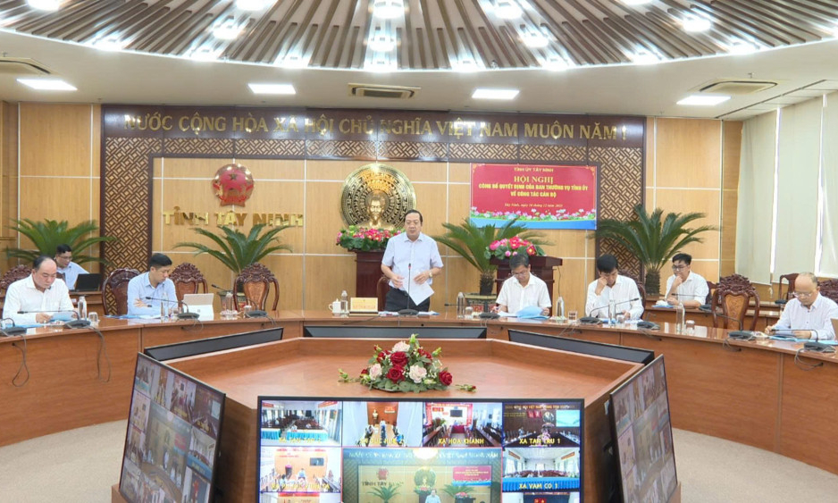 Tập trung th&aacute;o gỡ vướng mắc, đẩy nhanh tiến độ c&aacute;c dự &aacute;n giao th&ocirc;ng trọng điểm