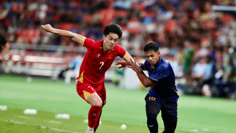 B&aacute;o ch&iacute; Th&aacute;i Lan thừa nhận 'b&oacute;ng đ&aacute; Việt Nam đ&atilde; rất mạnh'