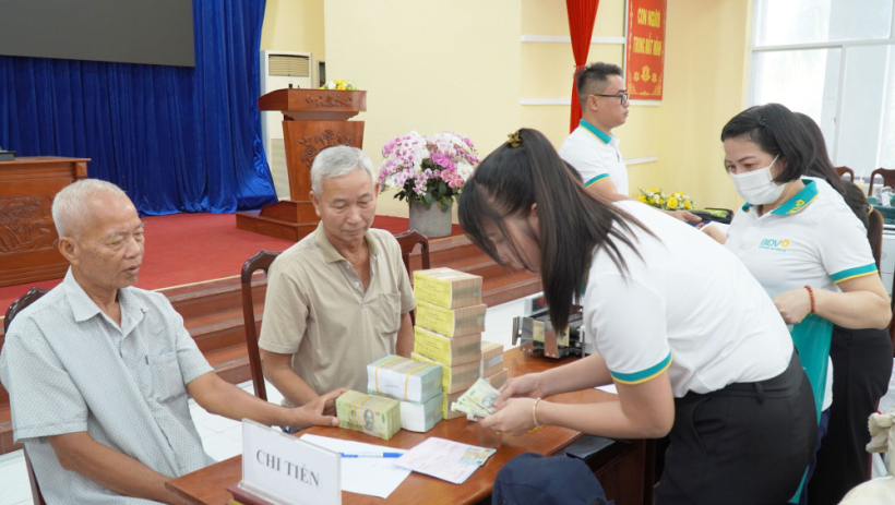 Chi trả tiền bồi thường, hỗ trợ của dự &aacute;n Khu đ&ocirc; thị thị trấn Cần Giuộc &ndash; ph&iacute;a Bắc