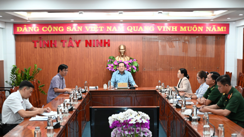 Chống khai th&aacute;c IUU gắn với chuyển đổi nghề, tạo sinh kế bền vững cho ngư d&acirc;n