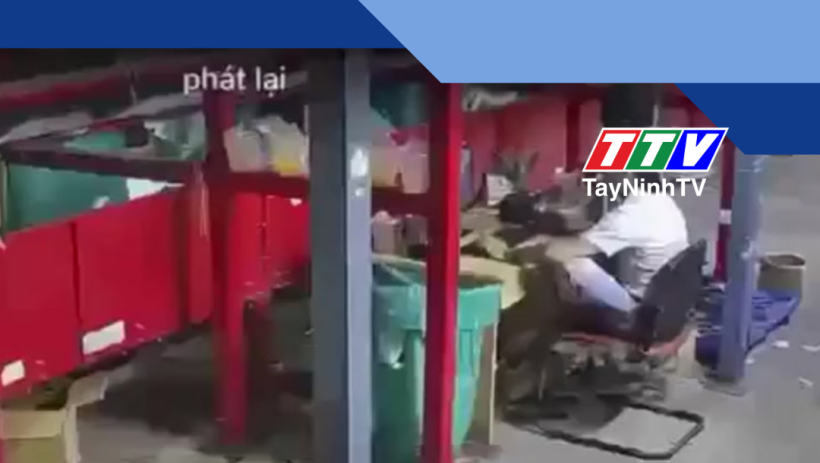 Tổ trưởng sản xuất bị 2 đối tượng vừa nghỉ việc đ&aacute;nh, đ&acirc;m tử vong