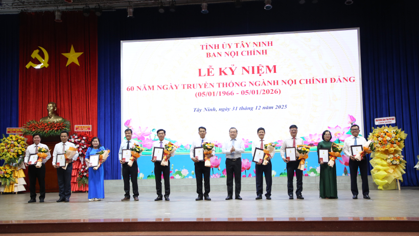 Kỷ niệm 60 năm Ng&agrave;y truyền thống ng&agrave;nh Nội ch&iacute;nh Đảng