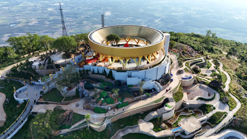 Kinh tế - x&atilde; hội bứt ph&aacute; trong giai đoạn chuyển m&igrave;nh