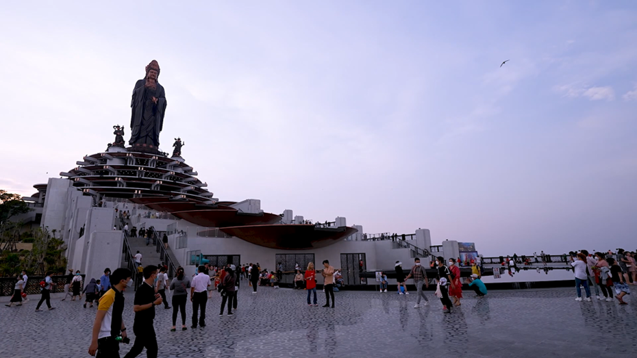 Núi Bà Đen là điểm đến tâm linh nổi bật, thu hút đông đảo phật tử và du khách đến hành hương, chiêm bái