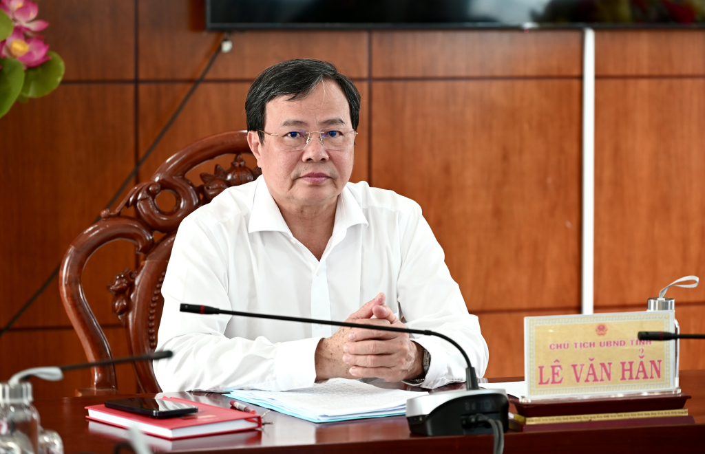 Phó Bí thư Tỉnh uỷ, Chủ tịch UBND tỉnh Tây Ninh Lê Văn Hẳn dự tại điểm cầu tỉnh