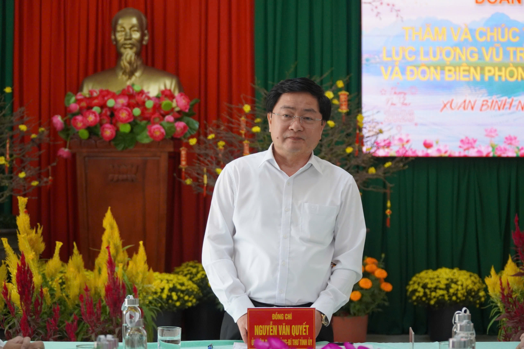 Ủy viên Ban Chấp hành Trung ương Đảng, Bí thư Tỉnh ủy Nguyễn Văn Quyết phát biểu tại buổi đến thăm