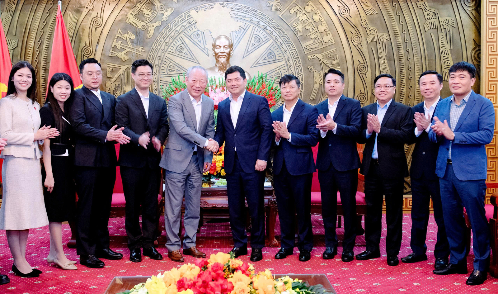 Ảnh với chú thích