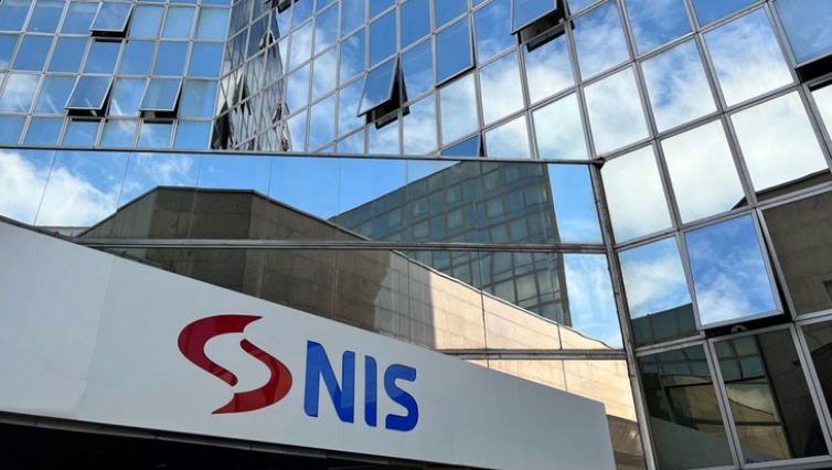 Mỹ bất ngờ gỡ lệnh trừng phạt l&ecirc;n c&ocirc;ng ty năng lượng Nga kiểm so&aacute;t