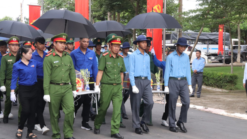 Tri &acirc;n liệt sĩ - Đưa c&aacute;c anh về