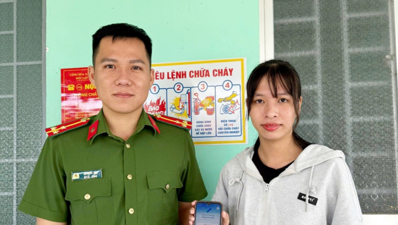 Được chuyển nhầm 7,4 triệu đồng, c&ocirc; g&aacute;i nhờ C&ocirc;ng an x&aacute;c minh, trả lại chủ