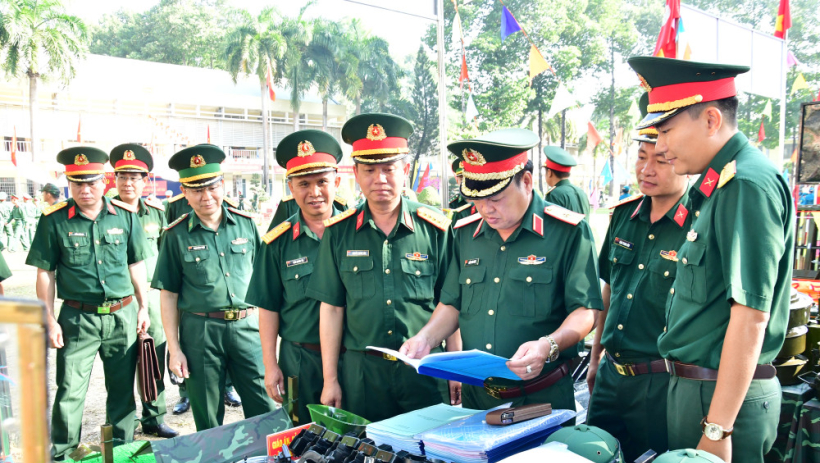 X&acirc;y dựng lực lượng vũ trang tỉnh vững mạnh to&agrave;n diện, đ&aacute;p ứng y&ecirc;u cầu nhiệm vụ trong t&igrave;nh h&igrave;nh mới