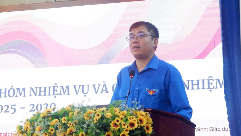 Bồi dưỡng l&yacute; luận ch&iacute;nh trị, nghiệp vụ cho c&aacute;n bộ Đo&agrave;n &ndash; Hội phường Long An v&agrave; T&acirc;n An