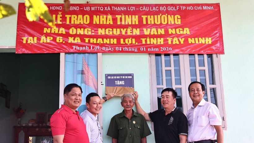 X&atilde; Thạnh Lợi: B&agrave;n giao 2 căn nh&agrave; t&igrave;nh thương