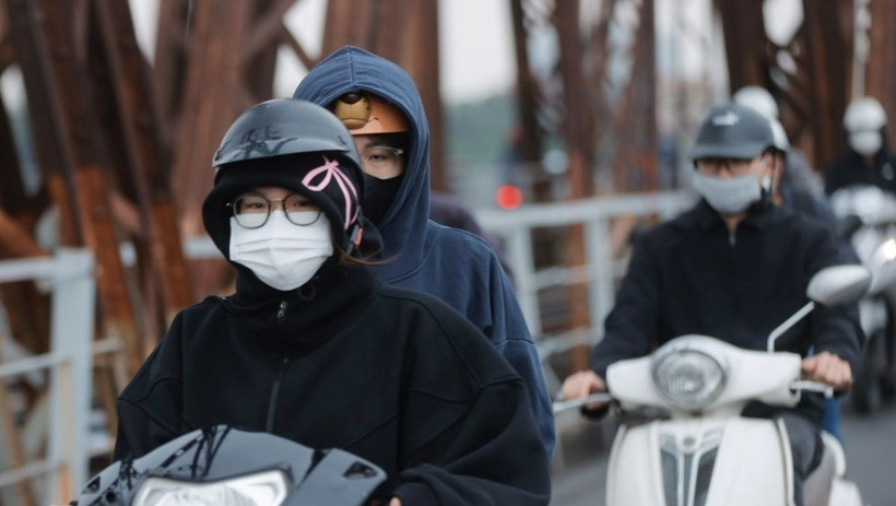 Thời tiết đ&ecirc;m 4, ng&agrave;y 5/1: V&ugrave;ng n&uacute;i Bắc Bộ đề ph&ograve;ng r&eacute;t đậm, r&eacute;t hại v&agrave; băng gi&aacute;