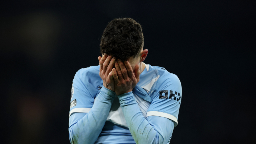 Bị Chelsea cầm h&ograve;a ph&uacute;t 90+4, Man City k&eacute;m Arsenal 6 điểm