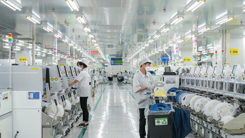 Cục Thống k&ecirc;: Kinh tế bứt ph&aacute; trong qu&yacute; 4 đ&atilde; gi&uacute;p GDP cả năm ước tăng 8,02%