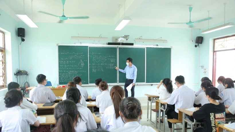 Bộ GD-ĐT c&ocirc;ng bố dự thảo sửa đổi Th&ocirc;ng tư 29 về dạy th&ecirc;m, học th&ecirc;m