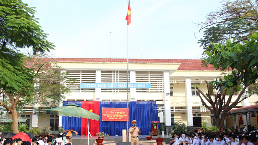 Hồi chu&ocirc;ng b&aacute;o động về bạo lực v&agrave; vi phạm ph&aacute;p luật trong học sinh