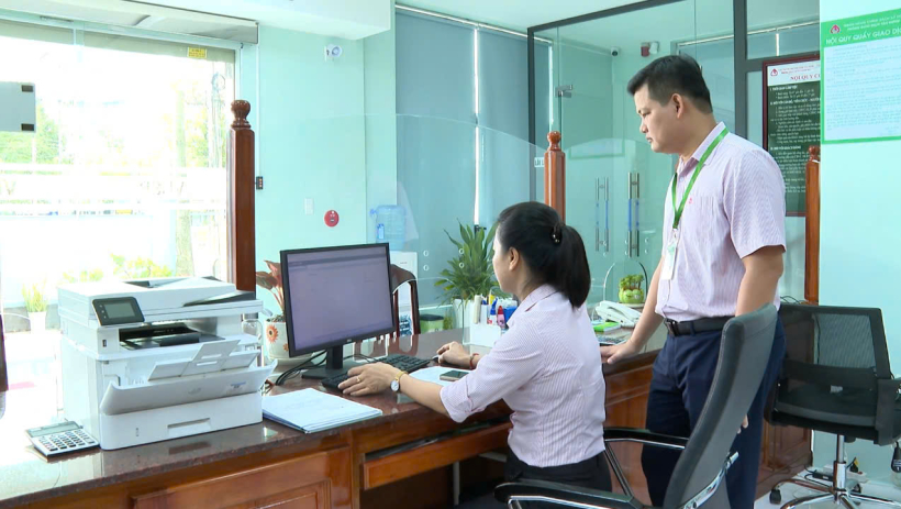 Ph&ograve;ng giao dịch NHCSXH T&acirc;n Hưng: Dư nợ t&iacute;n dụng ch&iacute;nh s&aacute;ch đạt hơn 427 tỉ đồng