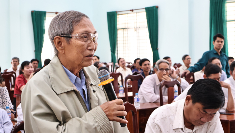 Cử tri x&atilde; Thạnh Lợi quan t&acirc;m vấn đề hạ tầng giao th&ocirc;ng