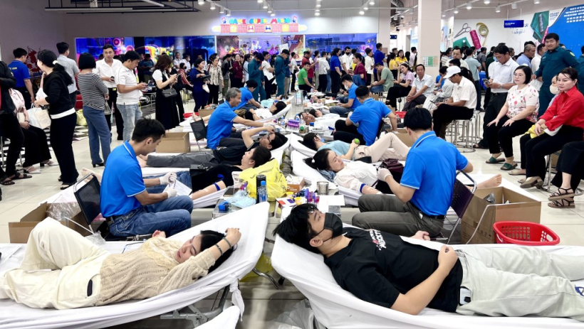  269 đơn vị m&aacute;u được hiến trong Ng&agrave;y hội t&igrave;nh nguyện hiến m&aacute;u nh&acirc;n đạo