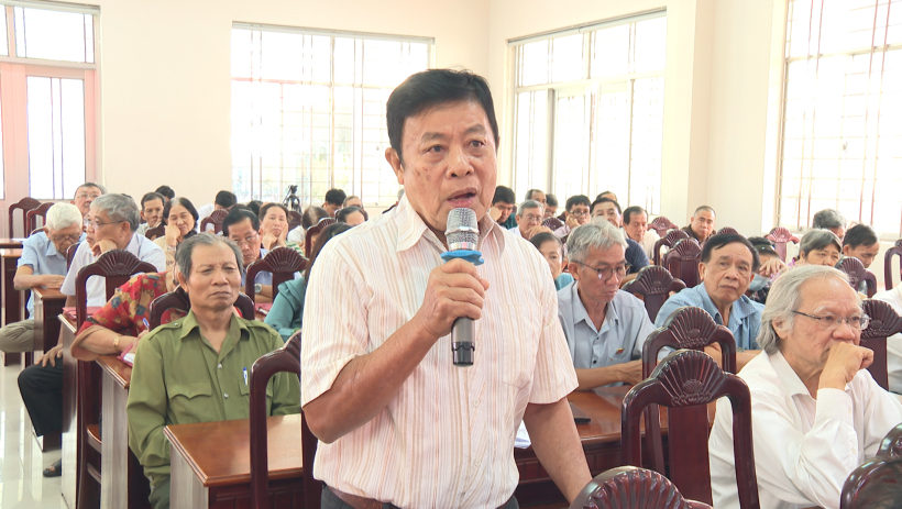 Cử tri phường Long An &yacute; kiến việc sớm c&oacute; phương &aacute;n khai th&aacute;c trụ sở cũ sau s&aacute;p nhập