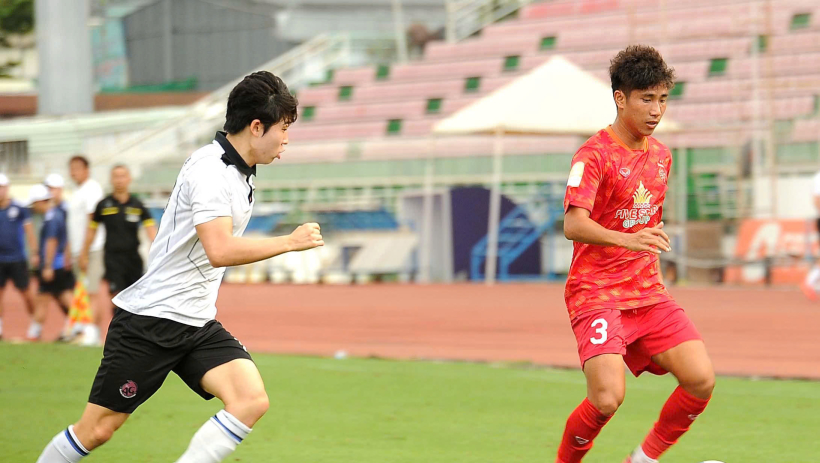 C&acirc;u lạc bộ Long An h&ograve;a Christian College 1&ndash;1 trong trận giao hữu quốc tế