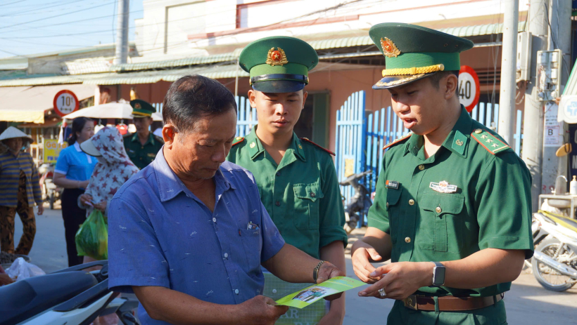 Ph&aacute;t huy m&ocirc; h&igrave;nh 'Tiếng loa Bi&ecirc;n ph&ograve;ng', bảo đảm an ninh bi&ecirc;n giới dịp Tết