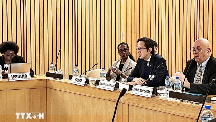 Việt Nam chủ tr&igrave; hội thảo quốc tế về kiểm so&aacute;t vũ kh&iacute; hạt nh&acirc;n