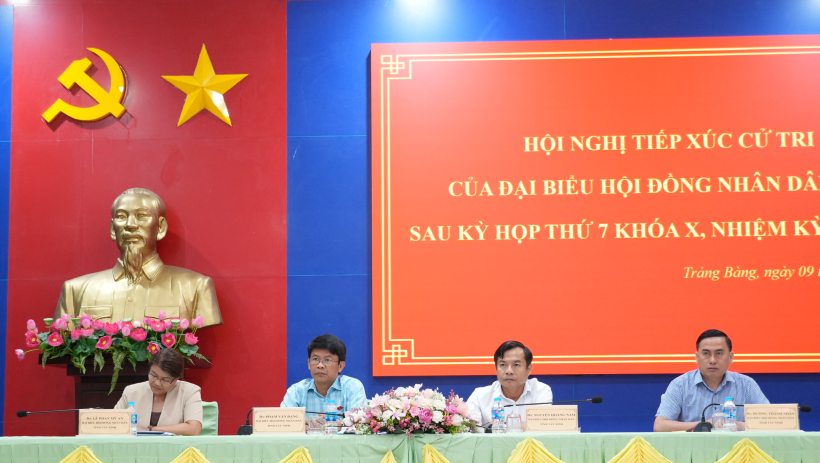 Cử tri phường Trảng B&agrave;ng đề nghị xử l&yacute; việc lấn chiếm đất nghĩa địa