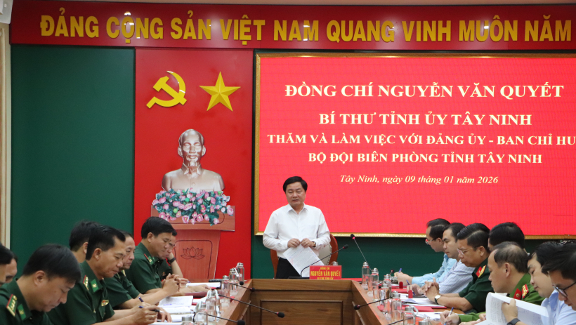 B&iacute; thư Tỉnh ủy Nguyễn Văn Quyết l&agrave;m việc với Đảng ủy, Ban Chỉ huy Bộ đội Bi&ecirc;n ph&ograve;ng tỉnh