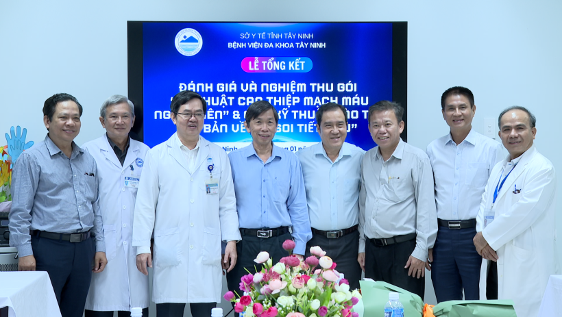 Nghiệm thu g&oacute;i kỹ thuật can thiệp mạch m&aacute;u ngoại bi&ecirc;n v&agrave; nội soi tiết niệu theo Đề &aacute;n 1816