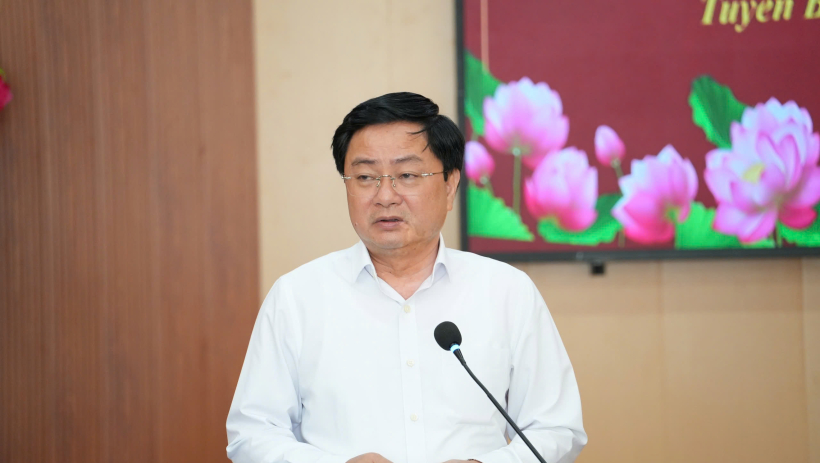 B&iacute; thư Tỉnh ủy Nguyễn Văn Quyết l&agrave;m việc với Ban Thường vụ Đảng ủy x&atilde; Tuy&ecirc;n B&igrave;nh