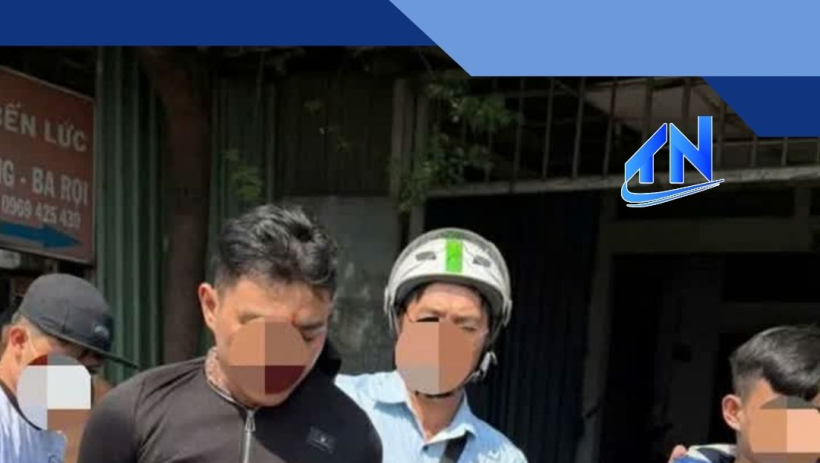 C&ocirc;ng an x&atilde; Bến Lức phối hợp bắt giữ 2 đối tượng g&acirc;y rối, đ&aacute;nh nhau tại TP.Hồ Ch&iacute; Minh