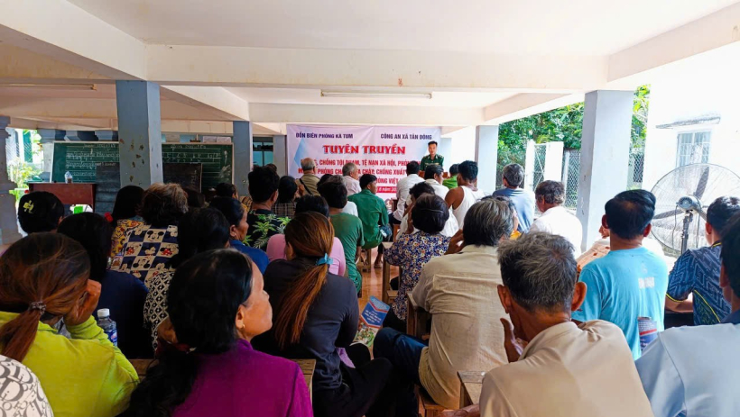 D&acirc;n vận kh&eacute;o - 'sức mạnh mềm' nơi bi&ecirc;n cương