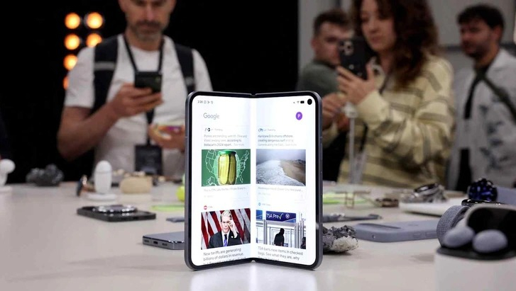 Google ph&aacute;t triển v&agrave; sản xuất smartphone cao cấp tại Việt Nam năm 2026