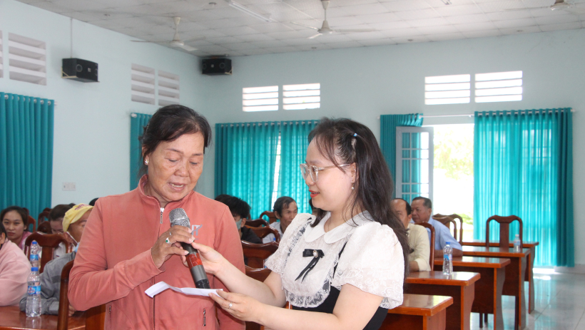 Đưa ph&aacute;p luật v&agrave;o đời sống người d&acirc;n