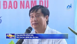 Thăm, ch&uacute;c Tết c&aacute;n bộ, chiến sĩ v&agrave; Nh&acirc;n d&acirc;n tr&ecirc;n đảo Nam Du